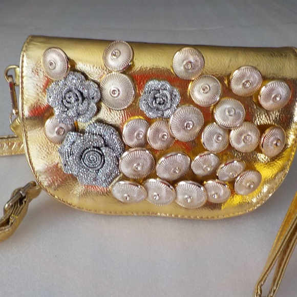 Gold Metallic CrossBody/Wristlet/Shoulder Bag - Picture 2 of 10